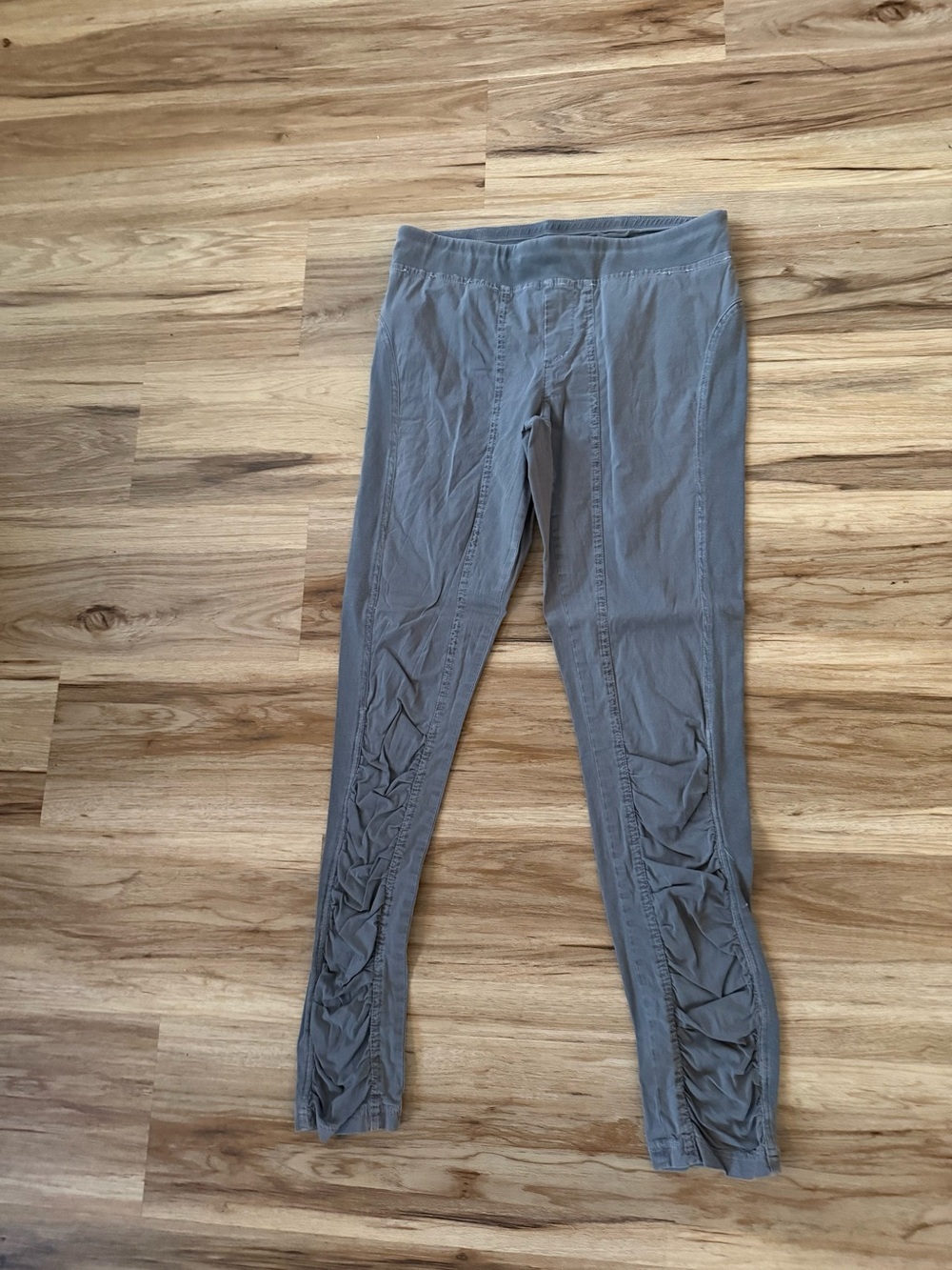 Women's Ruched Gray Leggings - Stretchy Everyday Leggings
